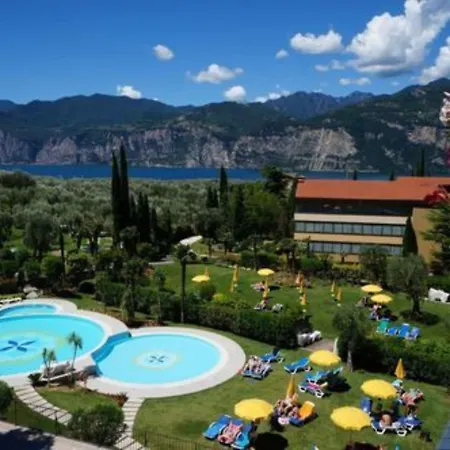 ホテル Le Palme リモーネ・スル・ガルダ