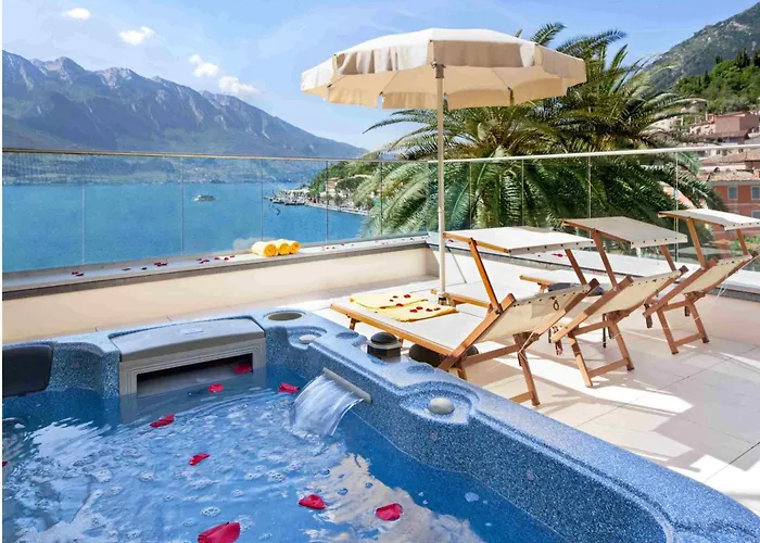 Le Palme 4* Limone sul Garda